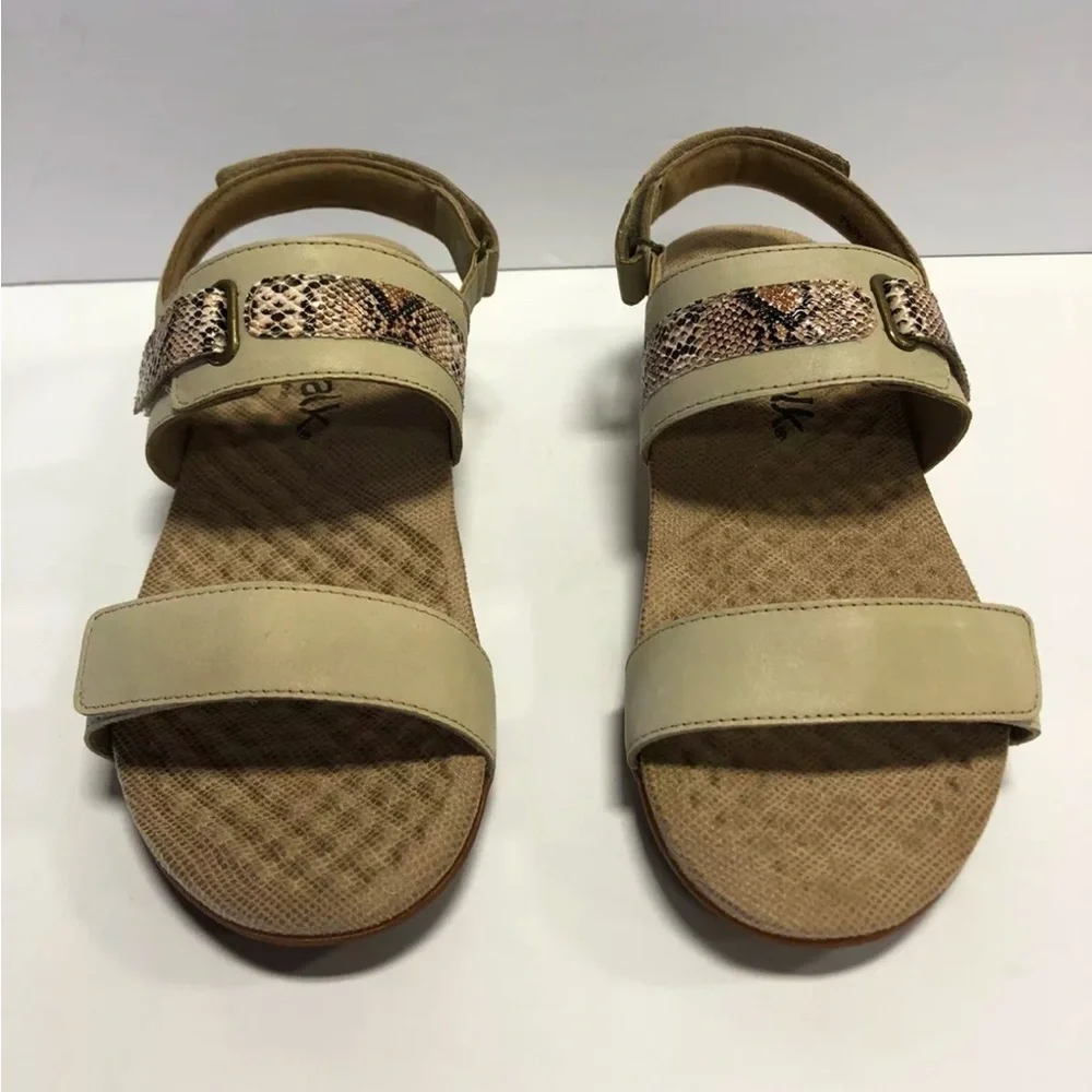SoftWalk, Bimmer Strappy Sandals, Women’s Size 7.5 Wide